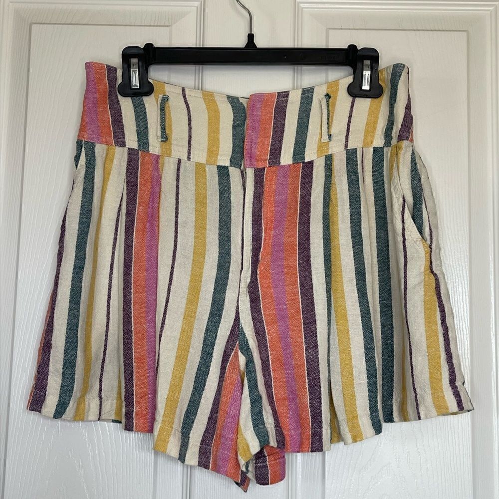 BP. Linen blend high waist striped shorts size M